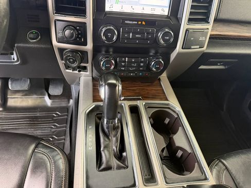 Used 2019 Ford F150 Lariat w/ Trailer Tow Package AWD/4WD image 39