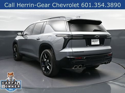 Used 2024 Chevrolet Traverse RS image 5