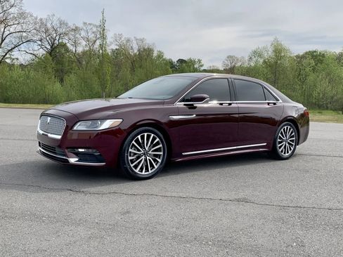 Used 2020 Lincoln Continental w/ Premium Package image 3