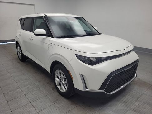 Used 2025 Kia Soul LX w/ LX Technology Package image 13