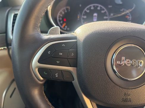 Used 2017 Jeep Grand Cherokee Overland image 23
