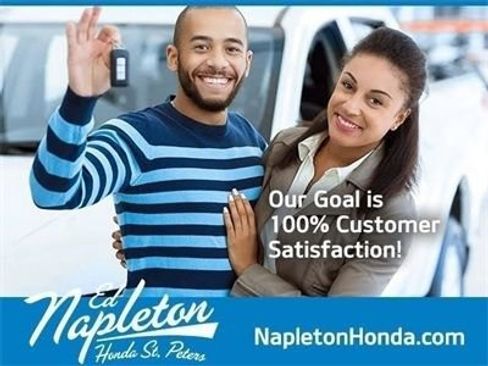 Used 2018 Toyota Corolla LE image 30