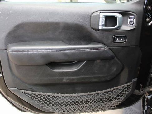 Used 2020 Jeep Wrangler Unlimited Sahara image 7