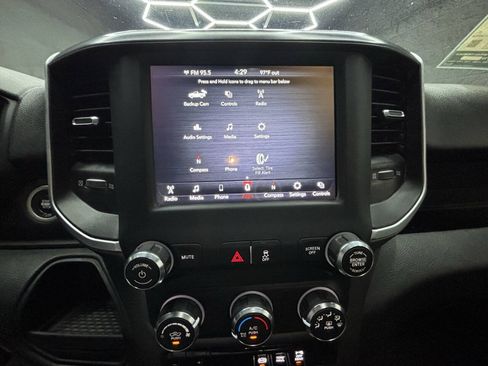 Used 2021 RAM 2500 Tradesman AWD/4WD image 25