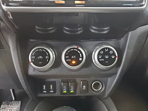 Used 2021 Mitsubishi Outlander Sport SE FWD image 24