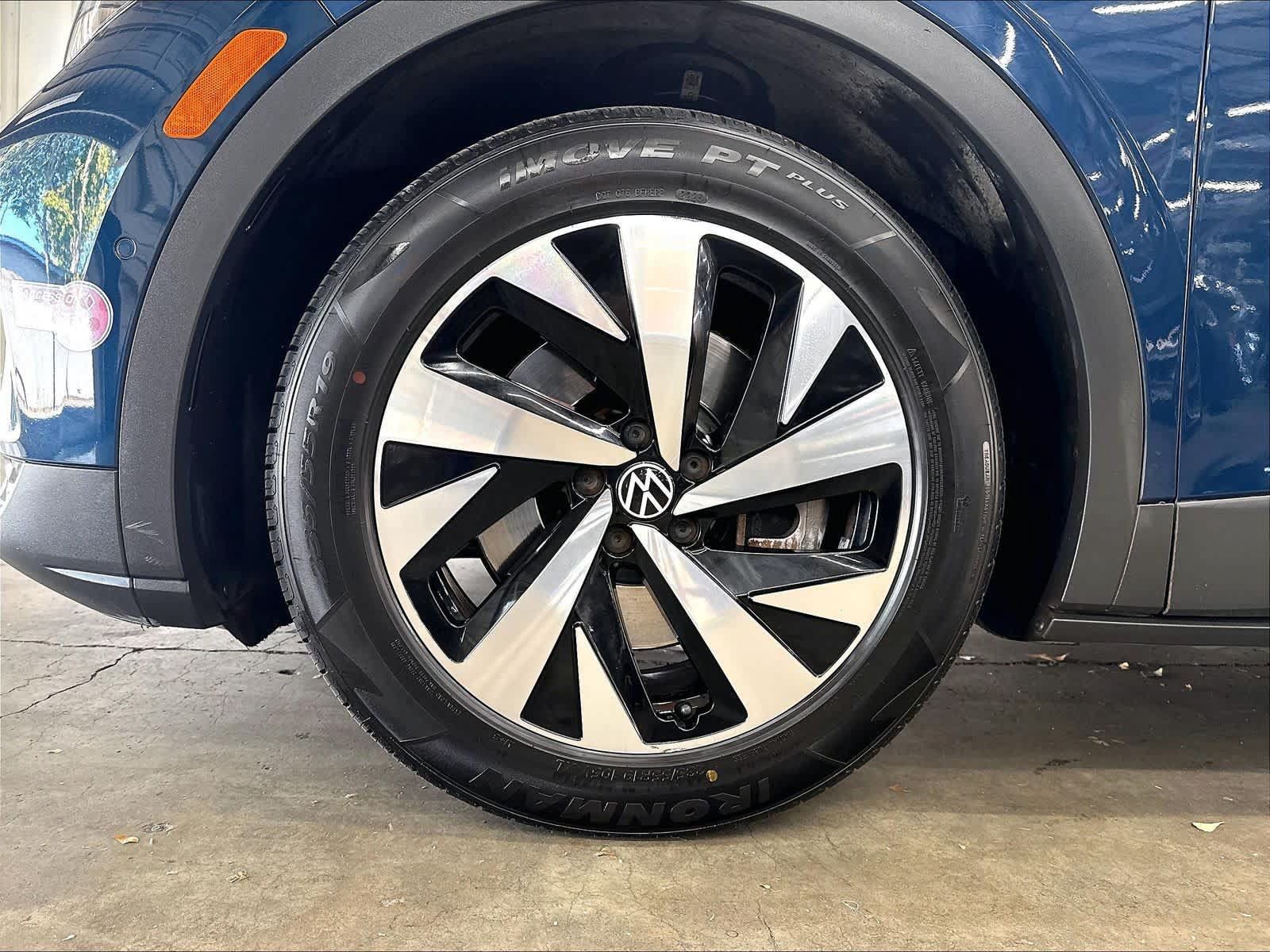 Used 2023 Volkswagen ID.4 2WD image 34