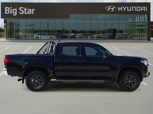 Used 2023 Toyota Tacoma SR5 RWD image 5