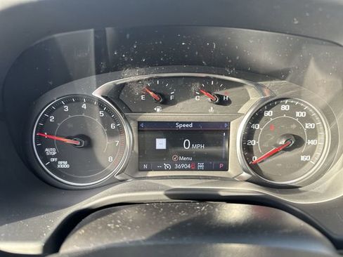 Used 2023 GMC Acadia SLT w/ Elevation Edition image 11