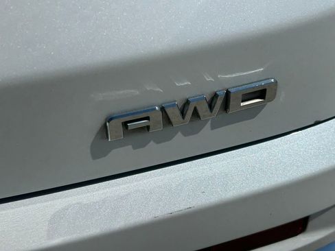 Used 2019 GMC Acadia Denali image 14