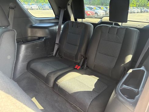 Used 2015 Ford Explorer XLT AWD/4WD image 11