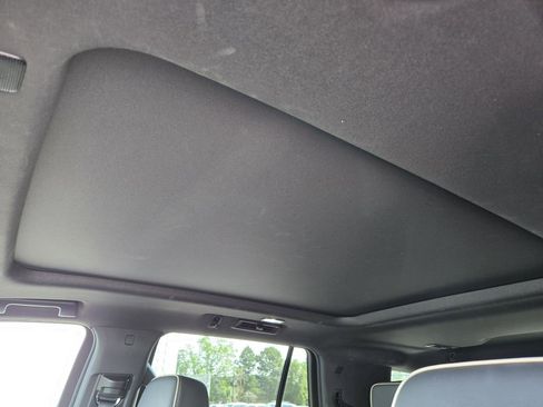 Used 2023 GMC Yukon SLT AWD/4WD image 26