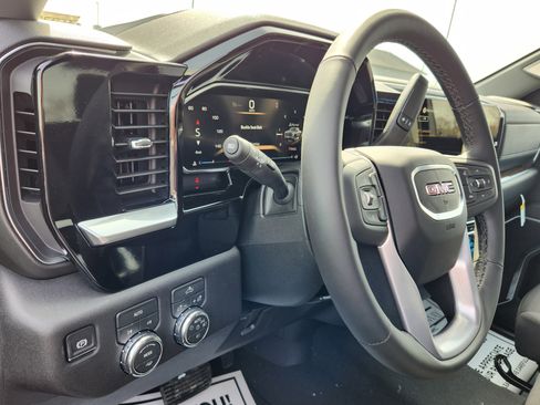 New 2026 GMC Sierra 1500 Elevation image 16