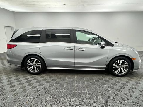 Used 2024 Honda Odyssey Touring image 8