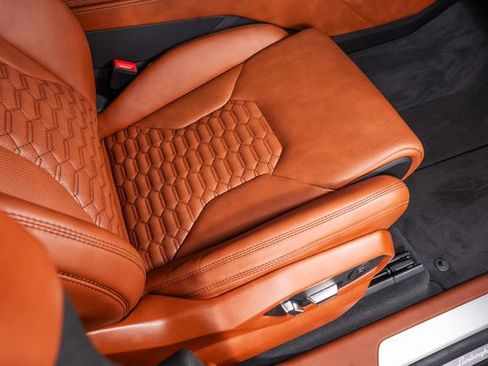 Used 2022 Lamborghini Urus AWD/4WD image 62