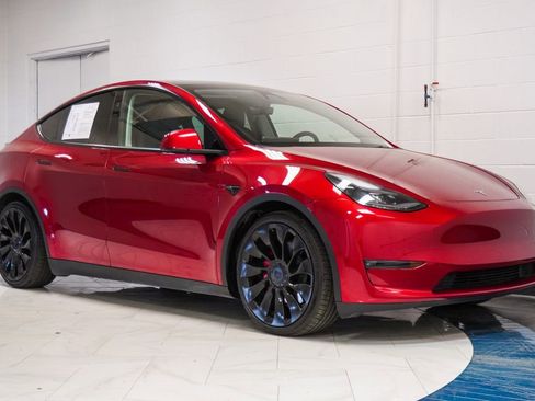 Used 2024 Tesla Model Y Performance AWD/4WD image 5