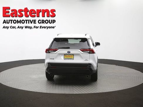Used 2022 Toyota RAV4 LE AWD/4WD image 39