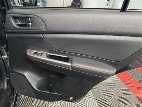 Used 2016 Subaru Crosstrek 2.0i Limited image 10