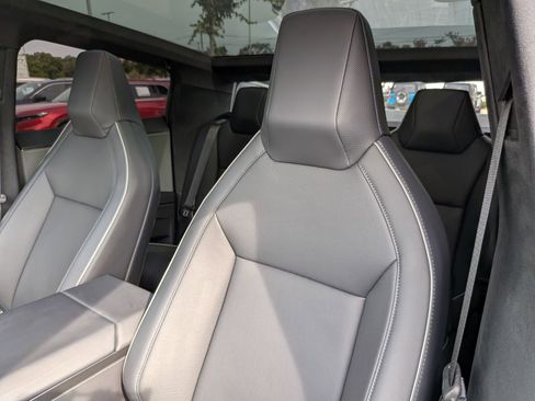 Used 2024 Tesla Cybertruck AWD Crew Cab image 15