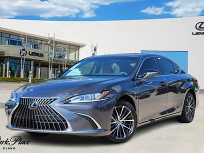 New 2025 Lexus ES 300h w/ Premium Package