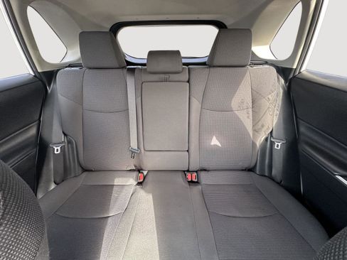 Used 2019 Toyota RAV4 LE image 12