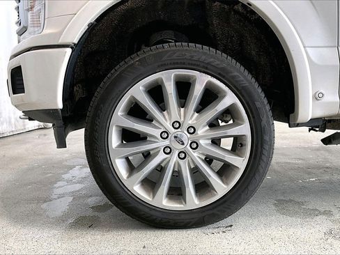 Used 2018 Ford F150 Limited image 6