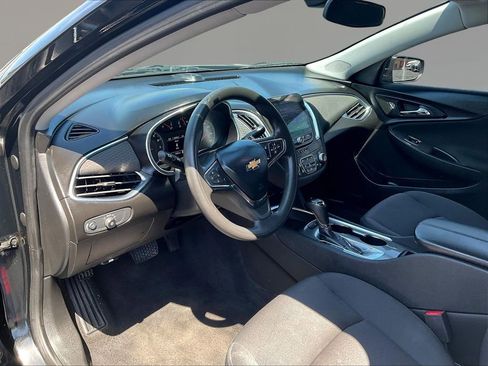 Used 2020 Chevrolet Malibu LT FWD image 17