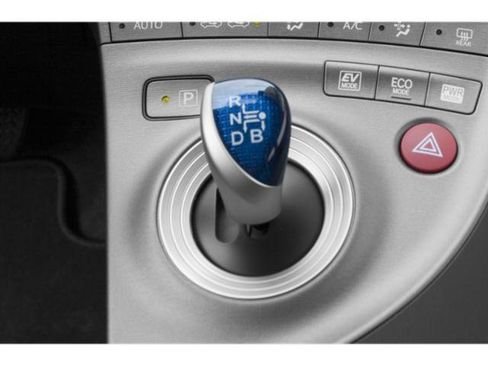 Used 2015 Toyota Prius Two FWD image 10