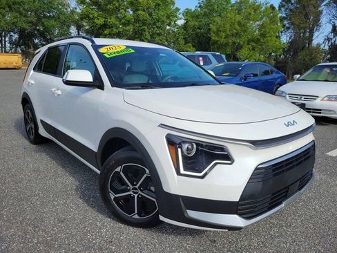 Used 2025 Kia Niro EX FWD image 8