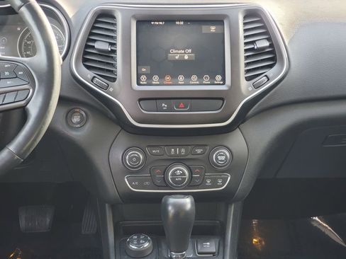 Used 2019 Jeep Cherokee Trailhawk w/ Comfort/Convenience Group image 35