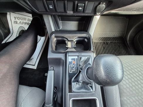 Used 2022 Toyota Tacoma SR image 16