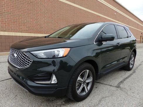 Used 2024 Ford Edge SEL w/ Convenience Package AWD/4WD image 6