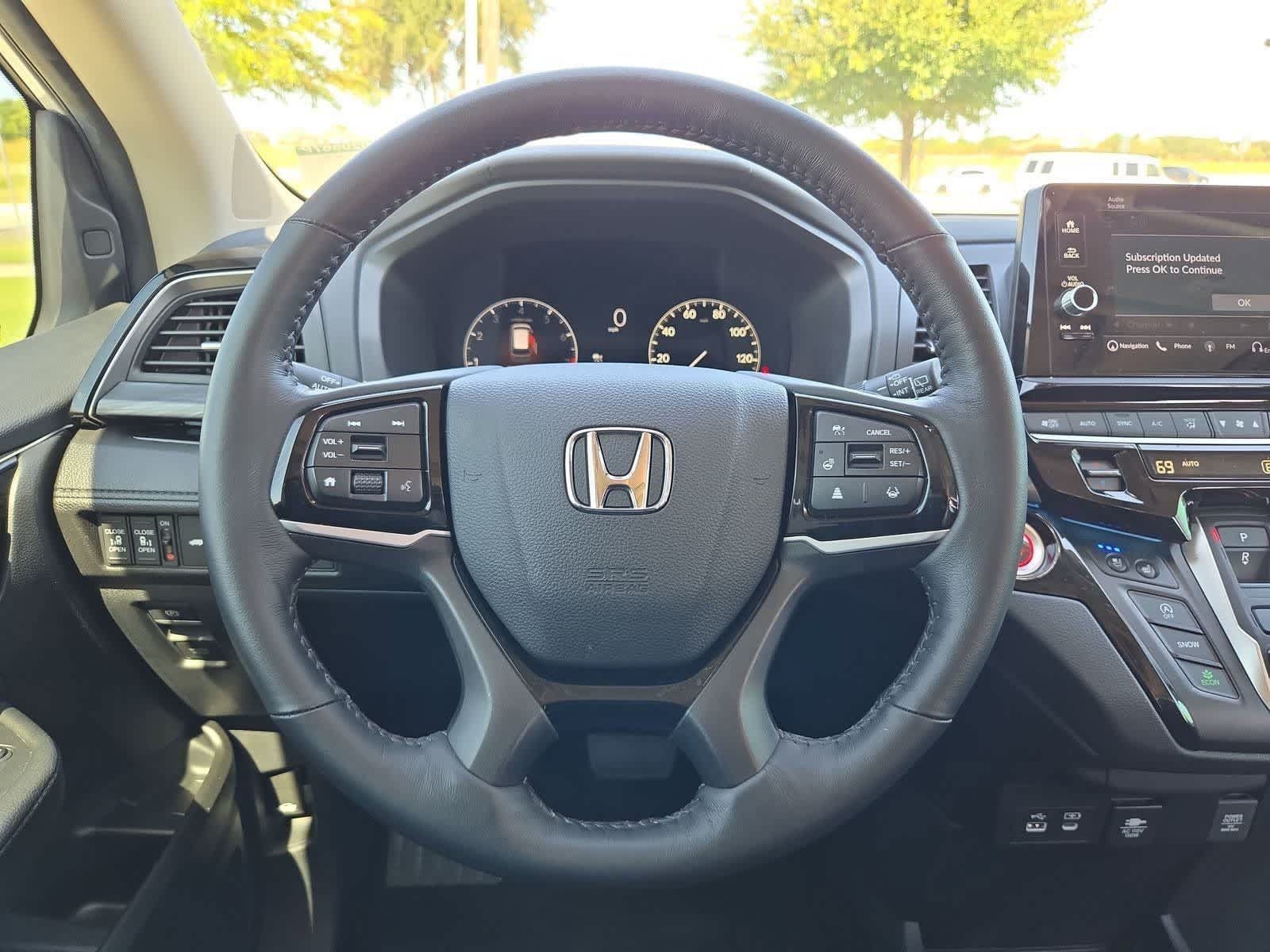 Used 2025 Honda Odyssey Elite image 23