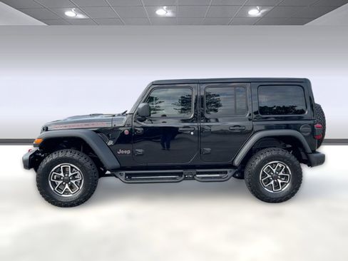 Used 2025 Jeep Wrangler Unlimited Rubicon w/ Convenience Group image 2