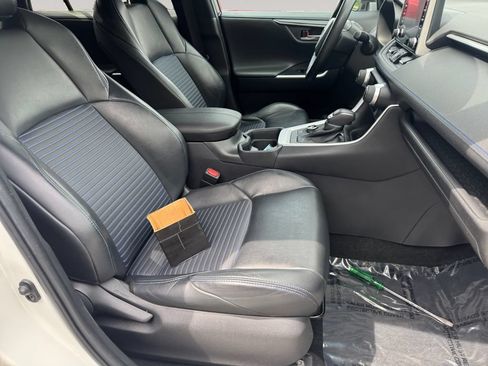 Used 2020 Toyota RAV4 XSE AWD/4WD image 15