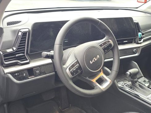 Used 2023 Kia Sportage EX image 9