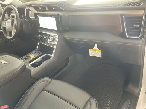 New 2025 GMC Sierra 2500 Denali w/ Denali Reserve Package image 30