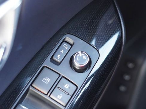 Used 2017 Toyota Mirai image 29