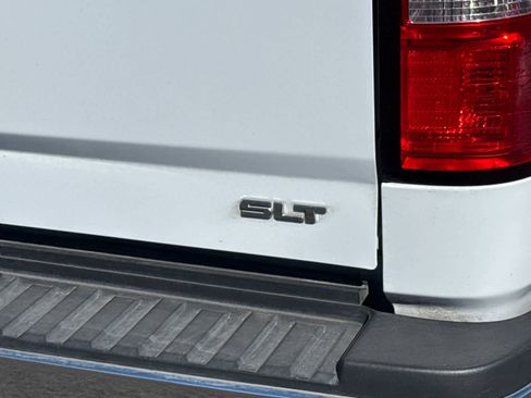 Used 2018 GMC Sierra 2500 SLT w/ Duramax Plus Package AWD/4WD image 26