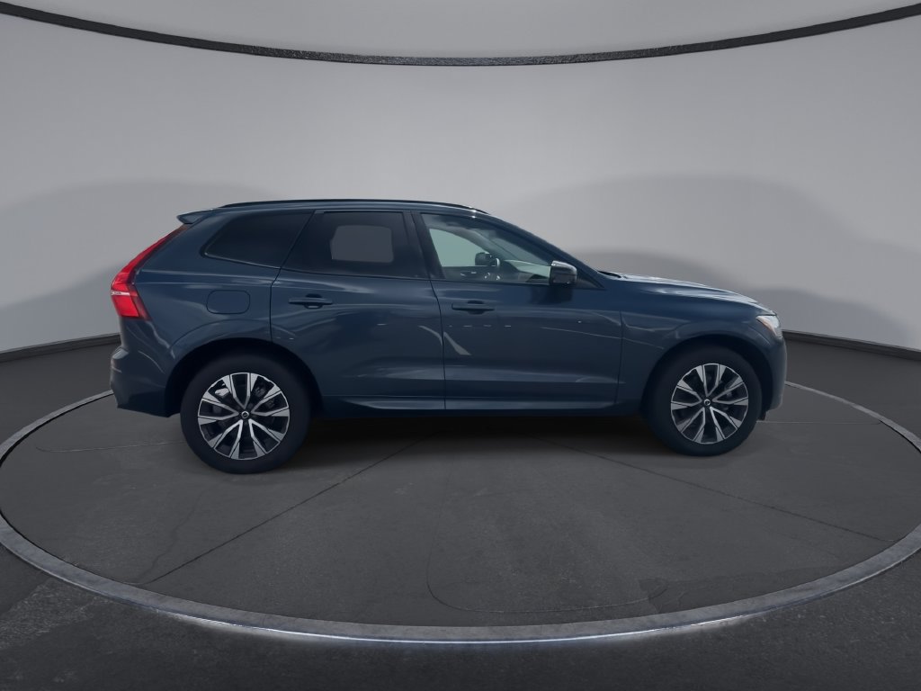Used 2024 Volvo XC60 B5 Core w/ Protection Package Premier AWD/4WD image 9