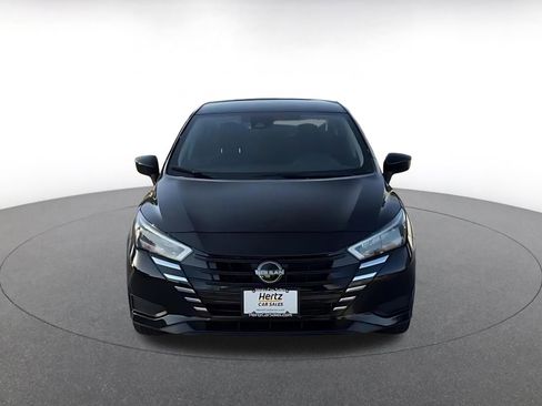 Used 2025 Nissan Versa SV image 4