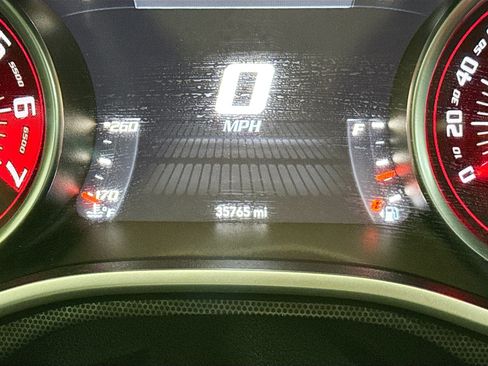 Used 2015 Dodge Challenger SRT image 8