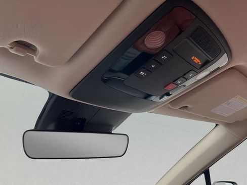 Used 2024 Kia Carnival SX FWD image 19