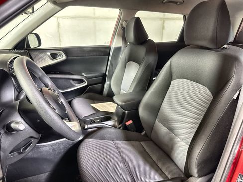 Used 2023 Kia Soul S FWD image 13