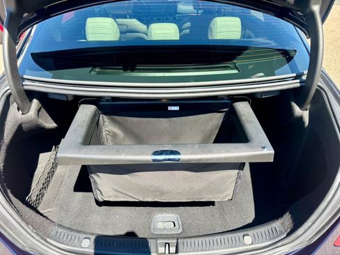 Used 2018 Mercedes-Benz E 300 4MATIC image 32
