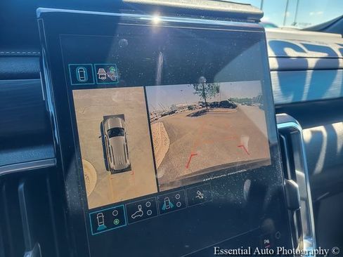 Used 2025 GMC Acadia Elevation AWD/4WD image 16