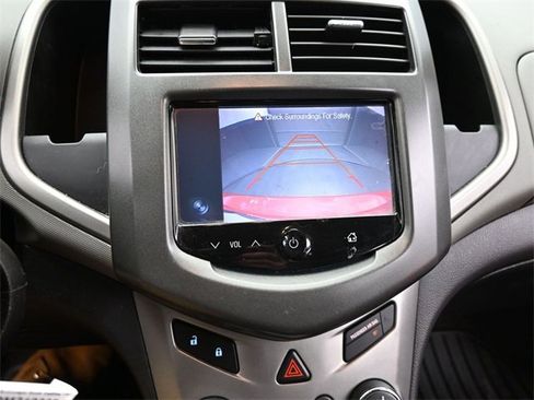 Used 2016 Chevrolet Sonic LT image 35