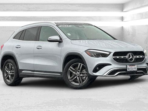 Certified 2025 Mercedes-Benz GLA 250 4MATIC image 1
