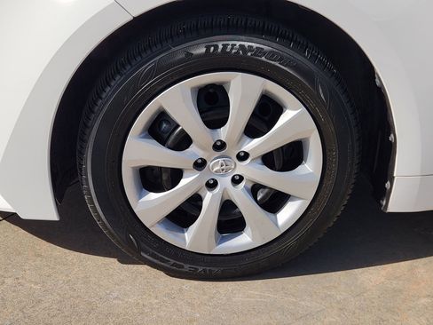 Used 2024 Toyota Corolla LE image 14