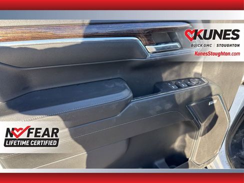 Used 2024 GMC Sierra 1500 Elevation w/ Elevation Premium Package image 5