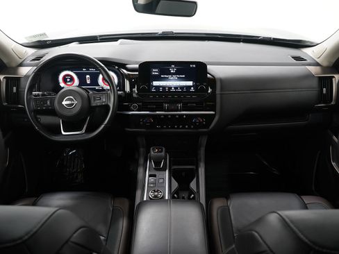 Used 2023 Nissan Pathfinder Platinum w/ Lighting Package (N93) image 13